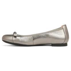Store Amorie Flat Women Flats & Loafers