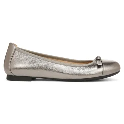 Store Amorie Flat Women Flats & Loafers